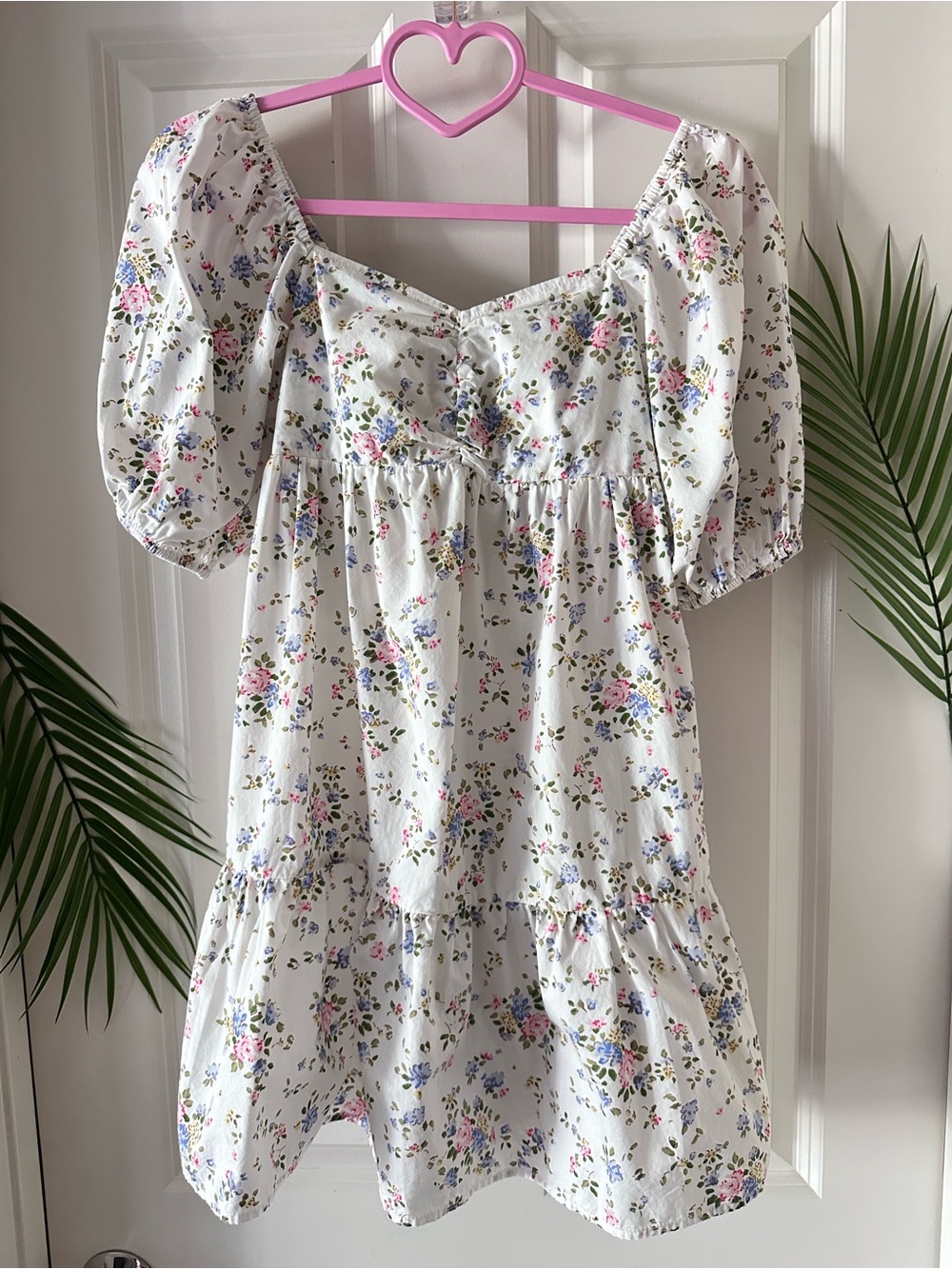 Billabong Cinched White Ditsy Floral Puff-Sleeve Tiered Mini Dress